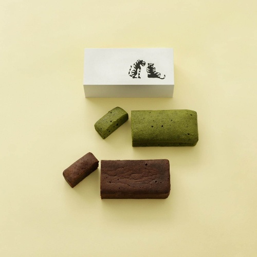 上) 抹茶と白あんのケーキ 3,240円(税込)
下) あずきとカカオのフォンダン 3,888円(税込)