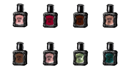 上左から)ネイルカラー 317、400、406、500 各1,800円＋税
下左から)ネイルカラー 501、701、902、907 各1,800円＋税