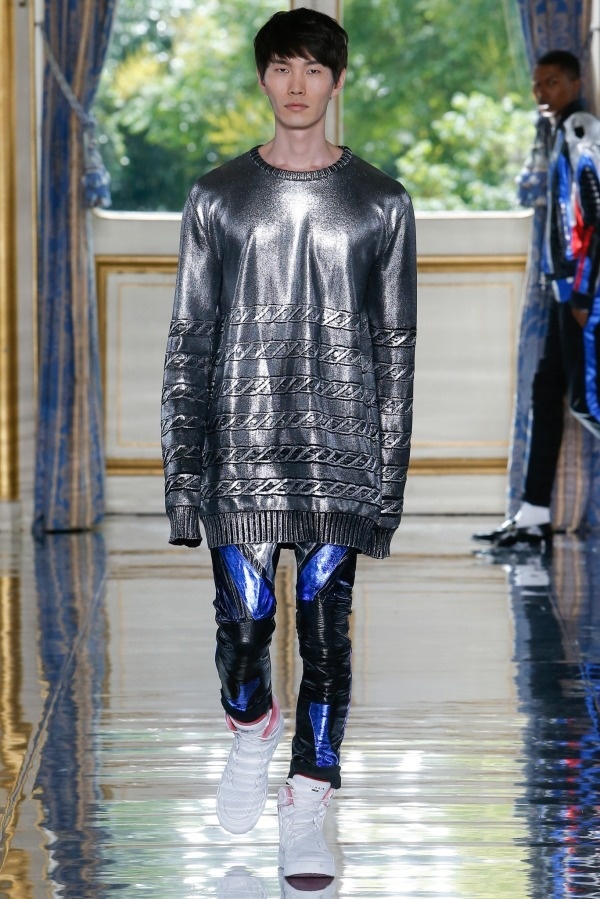 バルマン オム 2019年春夏コレクション - マイケルジャクソンの意思を継ぐ“ワールドツアー”｜写真36