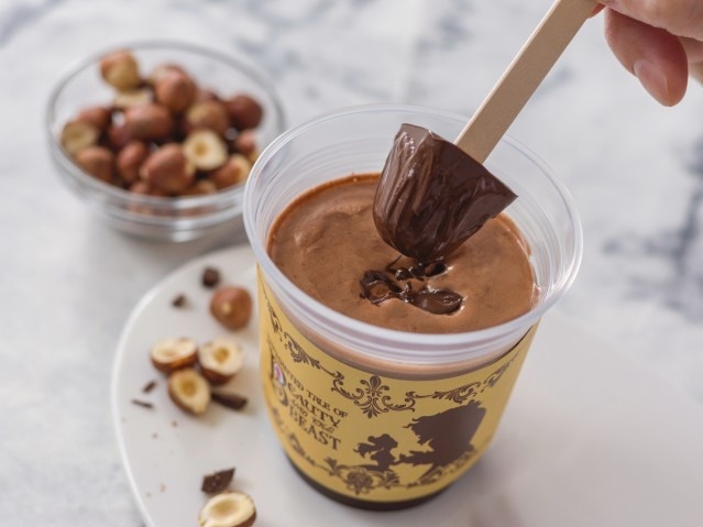 ホットチョコレートドリンク(ヘーゼルナッツフレーバー)
販売店舗：アイスクリームコーン
価格：800円