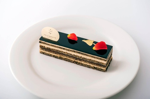 オペラ～エデン ローズ ティー～
ショップ 691円(税込)、カフェ 単品 990円(税込)／コーヒーセット 1,650円(税込)／ティーセット 1,760円(税込)