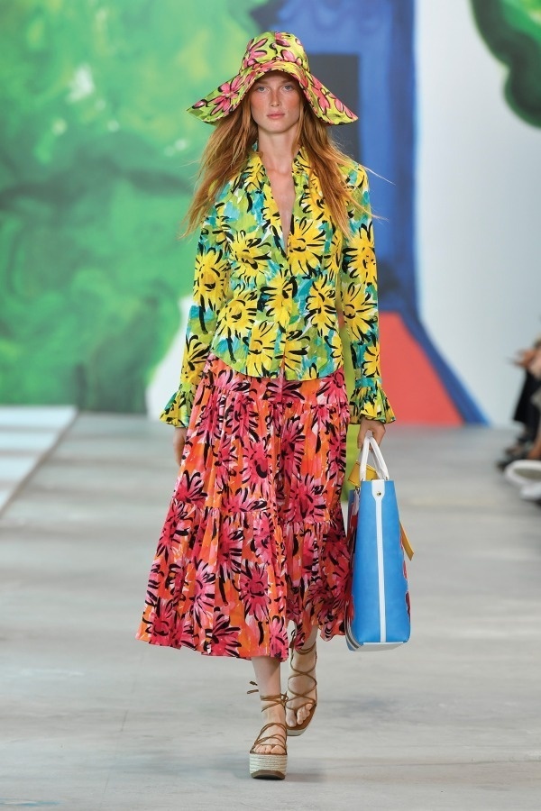 マイケルコース コレクション 2019年春コレクション、ビビッドカラー彩る南国リゾートの旅へ｜写真1