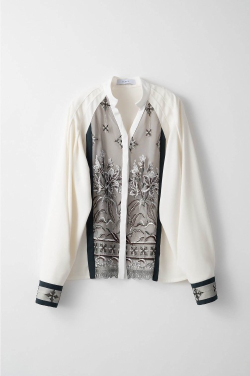 Framed flower blouse 38,500円