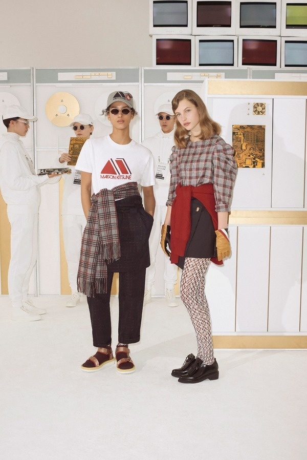 メゾン キツネ 2018-19年秋冬コレクション、心躍るレトロフューチャースタイル｜写真12