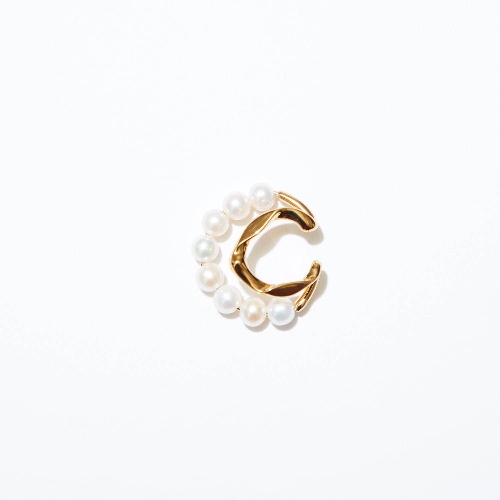 「WILD SWAN EARCUFF PEARL」(ゴールド)23,000円＋税