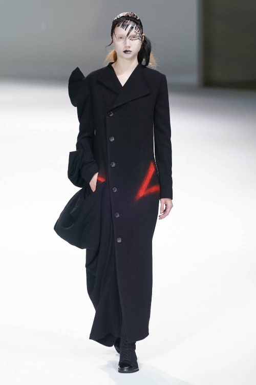 ヨウジヤマモト 2020年秋冬コレクション - 黒の美しさを讃えて｜写真53