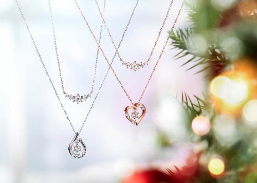 左から)SV(Rhc) Necklace set/ Topaz / CZ 16,000円＋税
SV(PGc) Necklace set/ Topaz / CZ 16,000円＋税