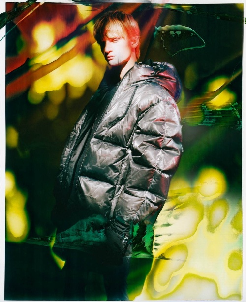 ブルゾン 580,000円＋税
Photographer – Jean-Vincent Simonet
Models – Jeremiah Berko @ New Madison / Fabian Mellberg @Bananas Models
