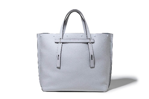 FURLA MAN GIOVE XL カジュアルトート 70,000円＋税
サイズ：W48xH35xD17cm
※画像はフロント上部にスタッズカスタマイズを行ったもの。