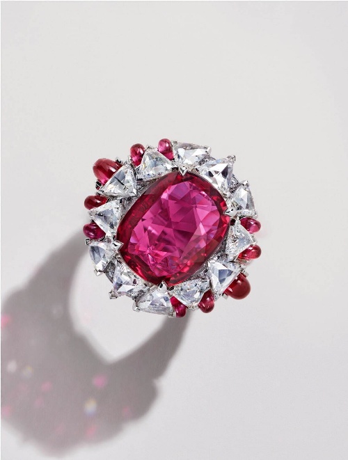 Iris Velghe © Cartier